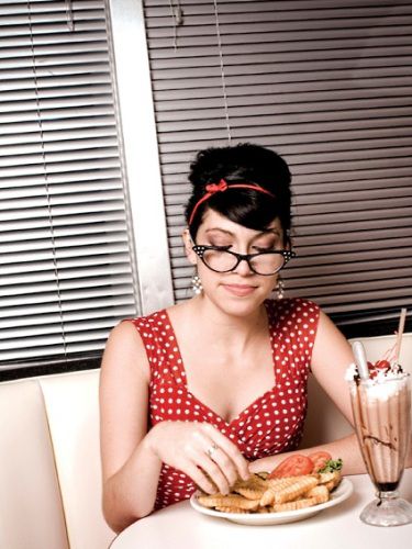 How To Select Curtains And Blinds For Your Restaurant